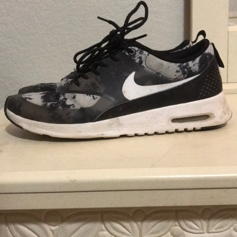 Women’s Nike Shoe size:8